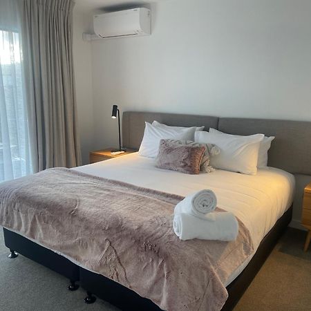 Alpine Junction Townhouse Apartments, Lodge & Hotel واناكا المظهر الخارجي الصورة